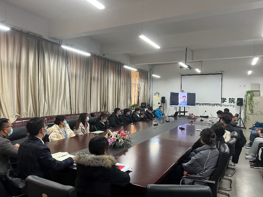 陈刚同志出席暖研第二党支部主题党日活动 传达党的十九届六中全会精神