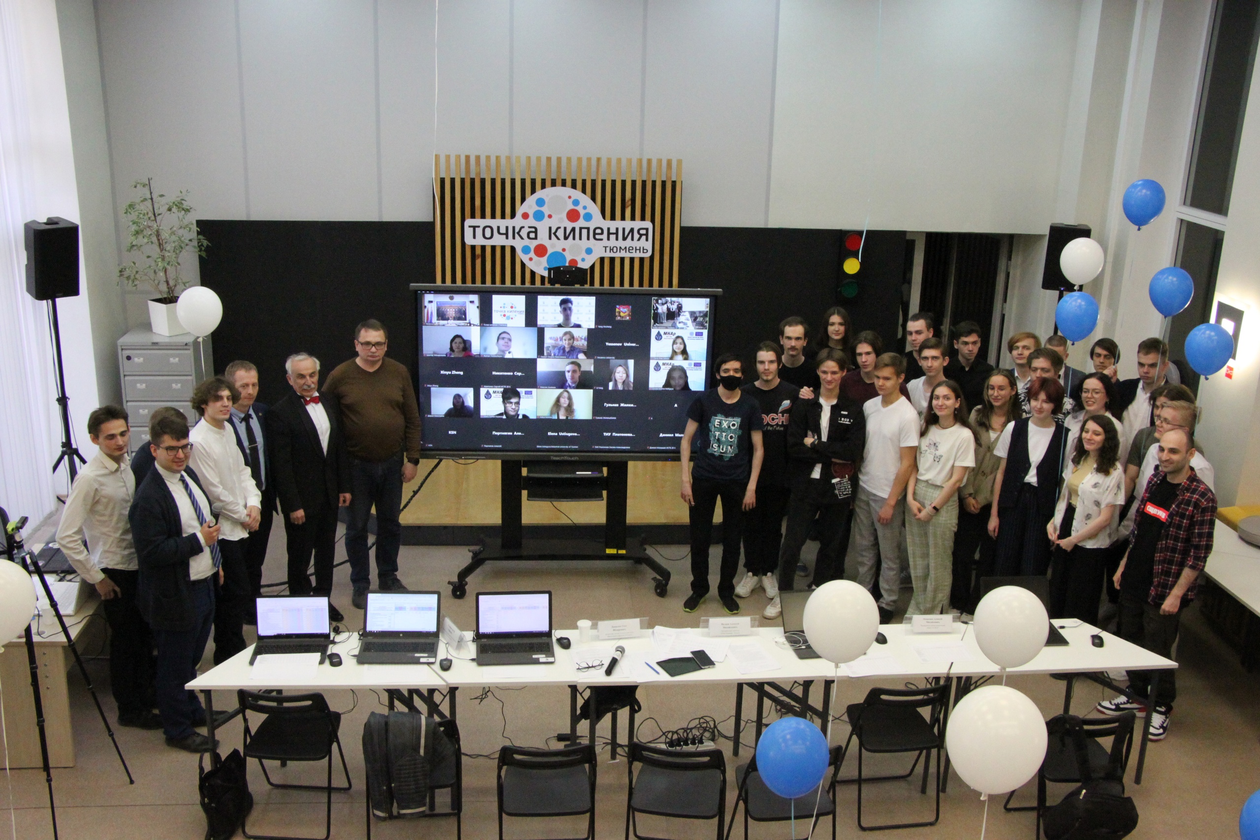 我校学生团队连续两年夺得“点燃创新之火”国际大学生创业大赛冠军