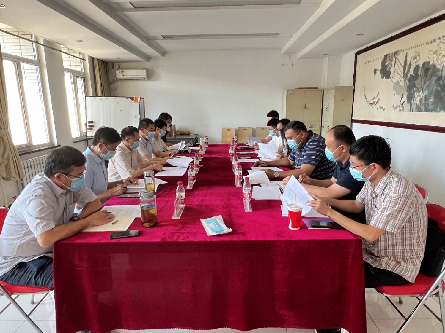 学校召开二十大校园安保维稳工作专班成立暨工作部署会