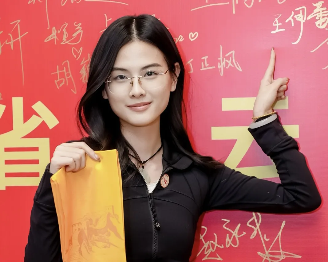 从北建大到清华园！她如哪吒般逆天改命，成就学霸传奇