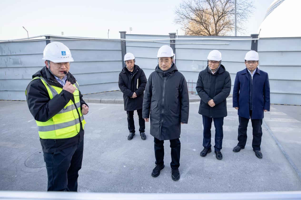 党委书记王攀调研学校安全稳定工作