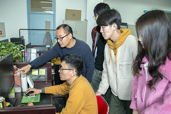 【建大故事】精益求精中国失踪儿童互助系统助孩子回家————访BETVLCTOR伟德在线测绘学院“爱智绘”移动地理空间大数据云服务创新团队